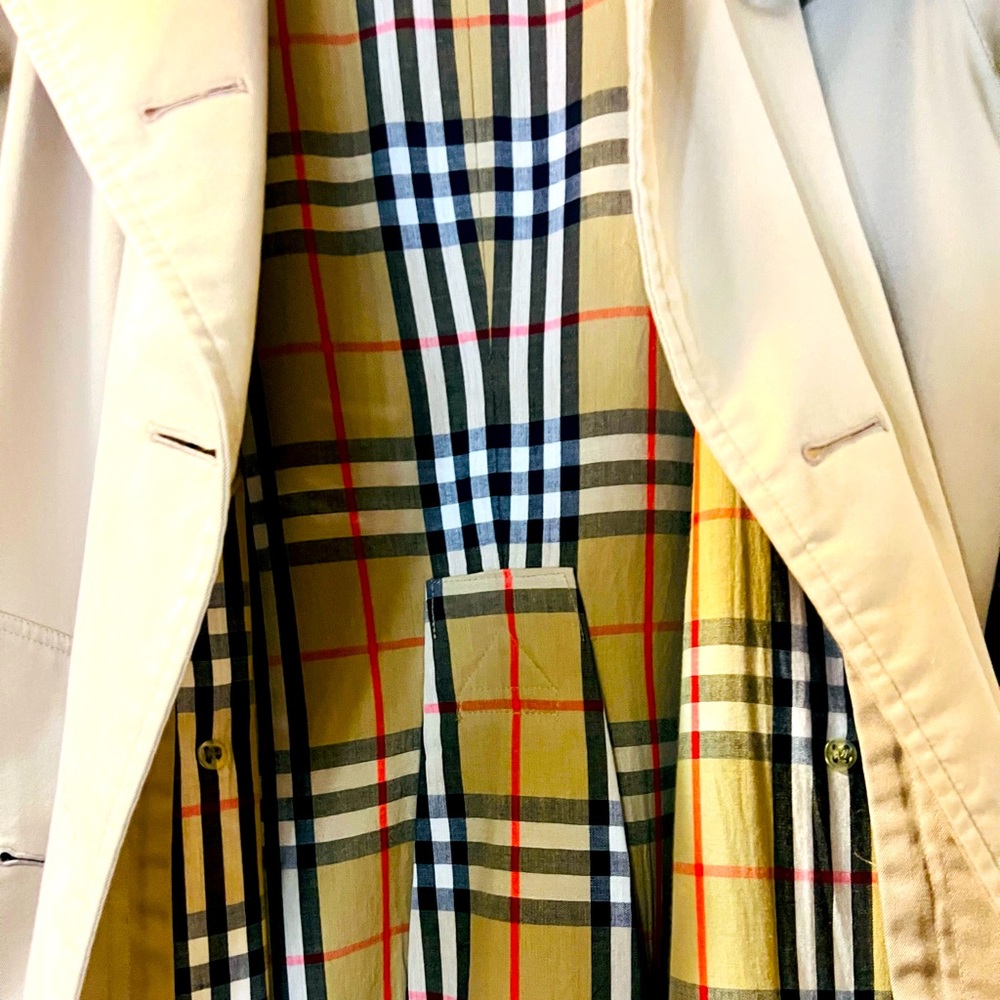 Vintage Burberry Women’s Raincoat